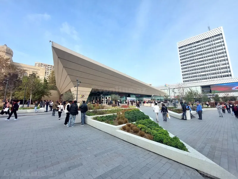 Satılır 4 otaqlı Mənzil Yeni tikili 180 m² 28 May m. - şəkil 29