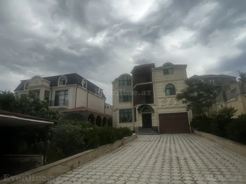 Satılır 5 otaqlı Həyət evi 270 m² Səbail r.