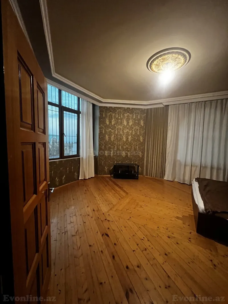 Satılır 5 otaqlı Həyət evi 270 m² Səbail r. - şəkil 7