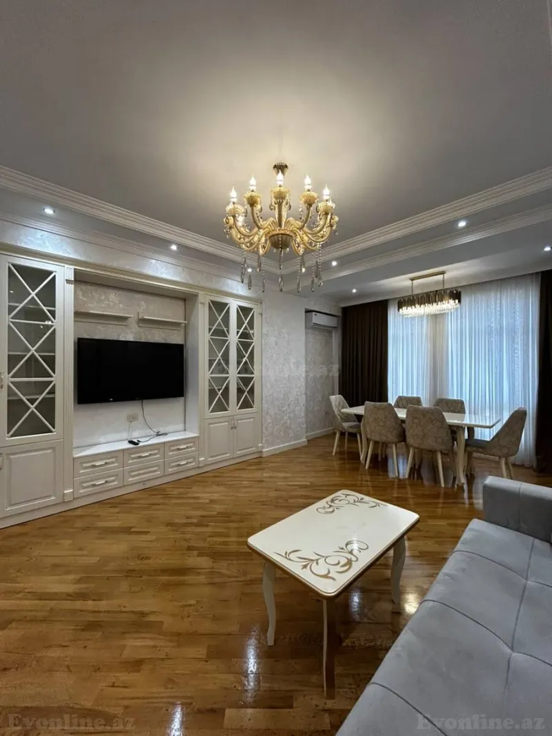 Satılır 3 otaqlı Mənzil Yeni tikili 134 m² Elmlər Akademiyası m.