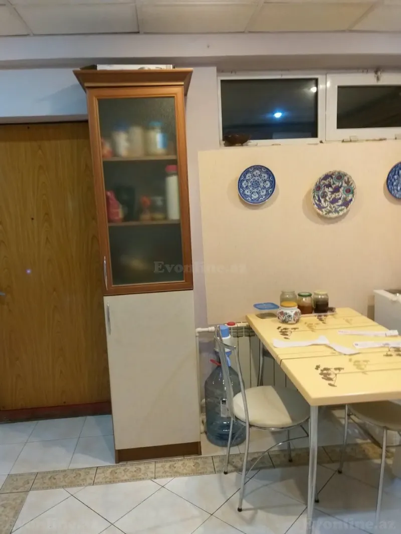 Kirayə verilir 3 otaqlı Mənzil Köhnə tikili 90 m² Nərimanov r. - şəkil 2