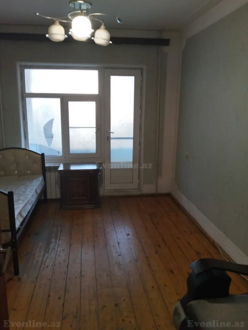 Satılır 3 otaqlı Mənzil Köhnə tikili 85 m² Əhmədli m. - şəkil 4