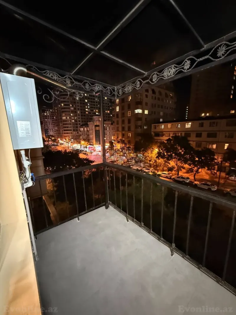 Satılır 2 otaqlı Mənzil Köhnə tikili 45 m² Elmlər Akademiyası m.