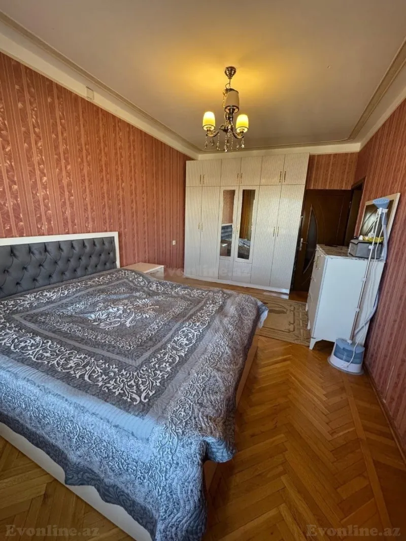 Satılır 3 otaqlı Mənzil Köhnə tikili 85 m² Xalqlar Dostluğu m.