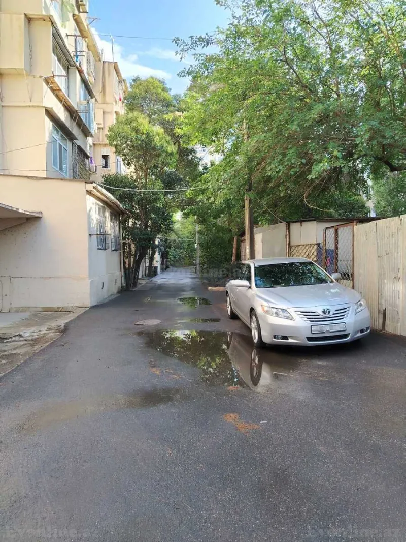 Kirayə verilir 2 otaqlı Mənzil Köhnə tikili 45 m² Memar Əcəmi m. - şəkil 5