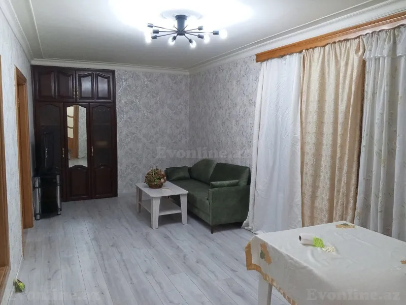 Kirayə verilir 3 otaqlı Mənzil Köhnə tikili 80 m² Səbail r.
