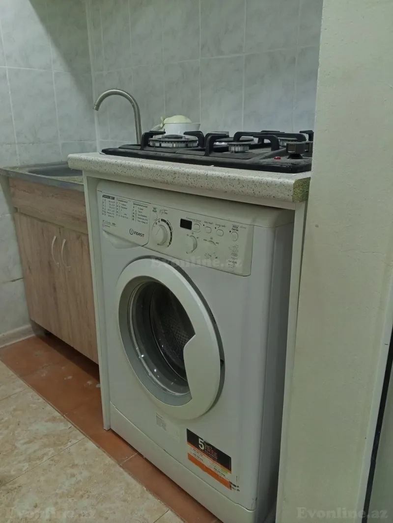 Kirayə verilir 3 otaqlı Mənzil Köhnə tikili 80 m² Səbail r. - şəkil 13