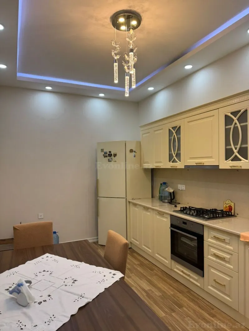 Kirayə verilir 2 otaqlı Mənzil Yeni tikili 70 m² Nəsimi r. - şəkil 2