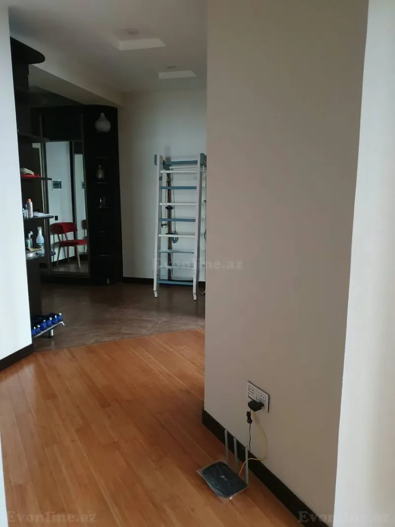 Kirayə verilir 3 otaqlı Mənzil Yeni tikili 100 m² Xətai r. - şəkil 7