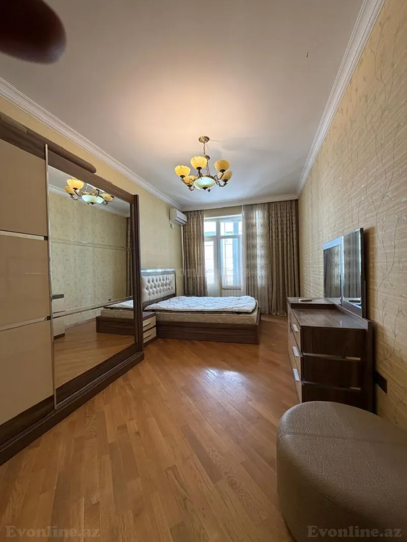 Satılır 3 otaqlı Mənzil Yeni tikili 145 m² Nizami m. - şəkil 3
