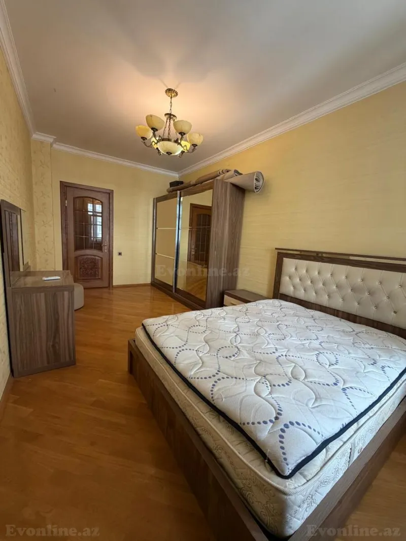 Satılır 3 otaqlı Mənzil Yeni tikili 145 m² Nizami m. - şəkil 4