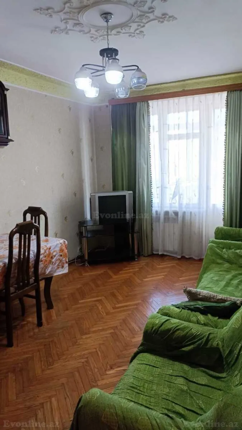 Satılır 2 otaqlı Mənzil Köhnə tikili 50 m² 8-ci kilometr - şəkil 2