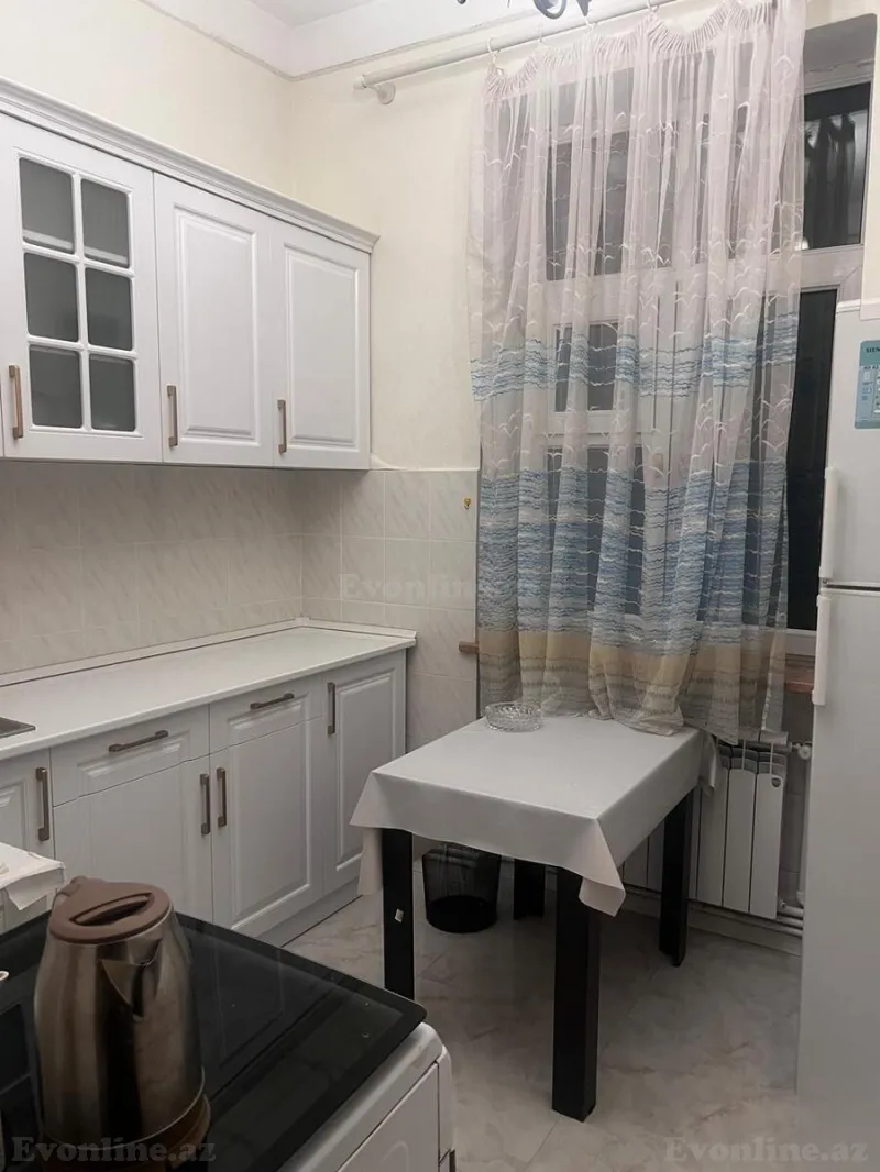 Kirayə verilir 2 otaqlı Mənzil Köhnə tikili 80 m² Nəsimi r. - şəkil 9