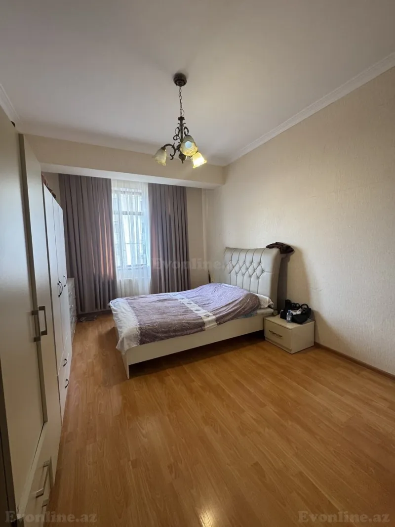 Satılır 3 otaqlı Mənzil Yeni tikili 95 m² Səbail r. - şəkil 3