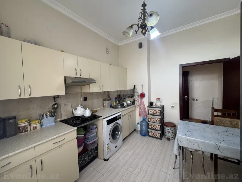 Satılır 3 otaqlı Mənzil Yeni tikili 95 m² Səbail r. - şəkil 8