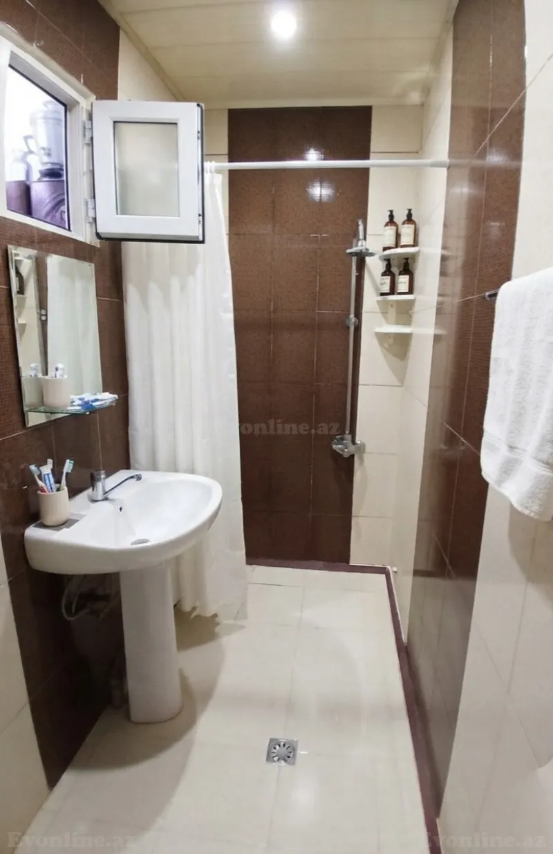 Satılır 3 otaqlı Mənzil Köhnə tikili 826 m² Köhnə Günəşli - şəkil 4