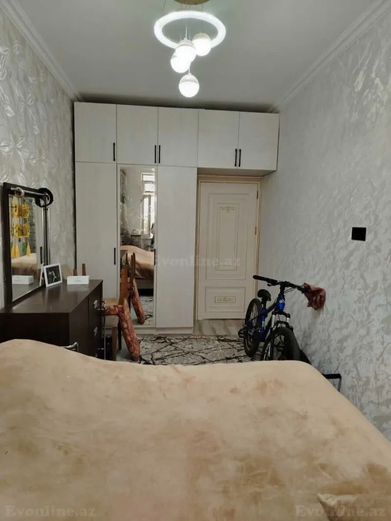 Satılır 3 otaqlı Mənzil Köhnə tikili 55 m² 20 Yanvar m. - şəkil 2