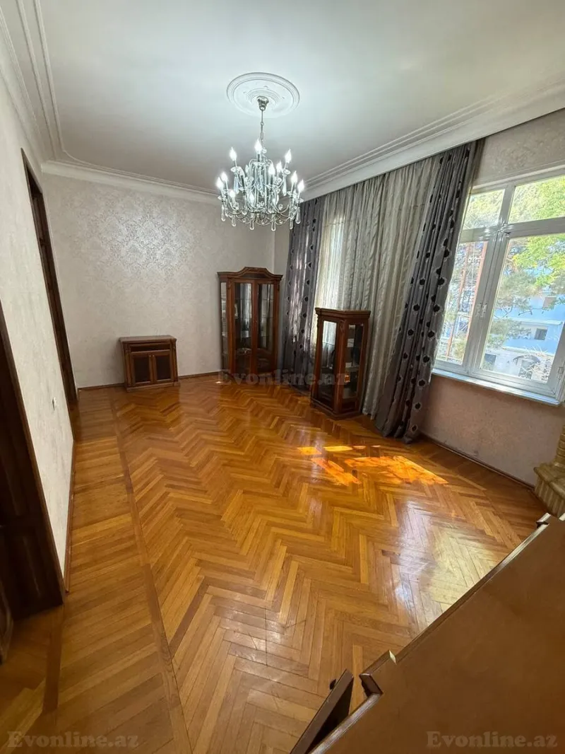 Kirayə verilir 4 otaqlı Mənzil Köhnə tikili 100 m² Nəriman Nərimanov m. - şəkil 2