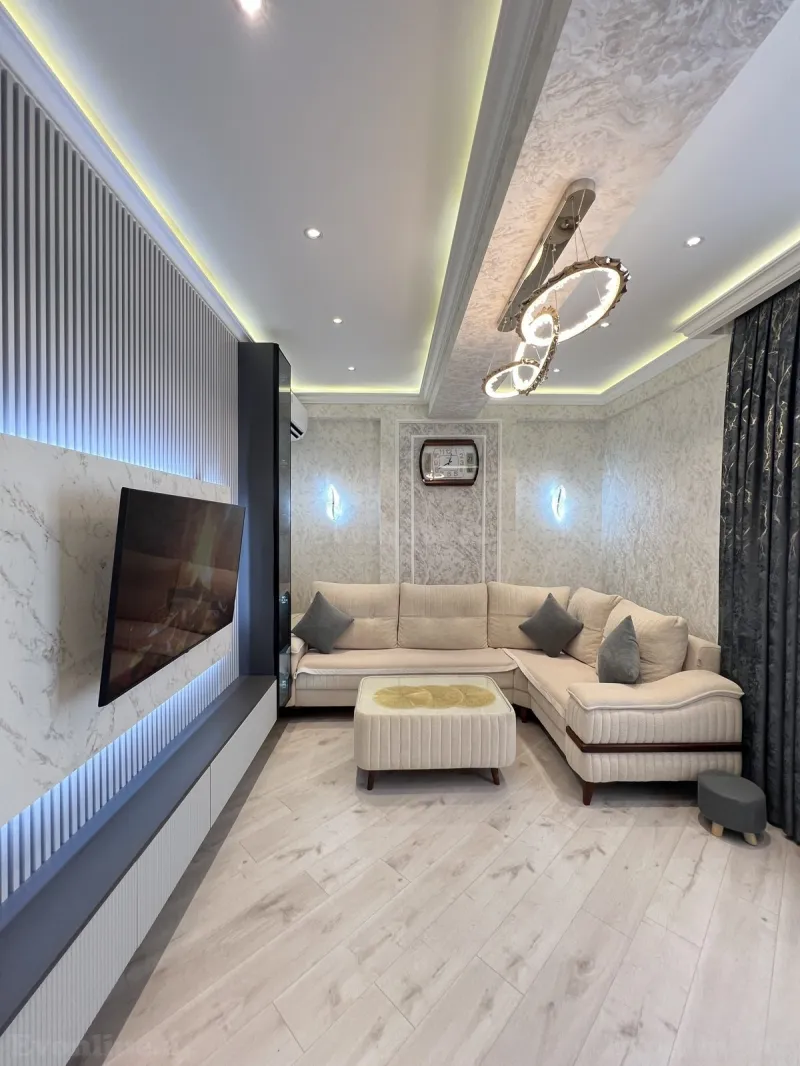 Satılır 3 otaqlı Mənzil Yeni tikili 91 m² Həzi Aslanov m. - şəkil 2