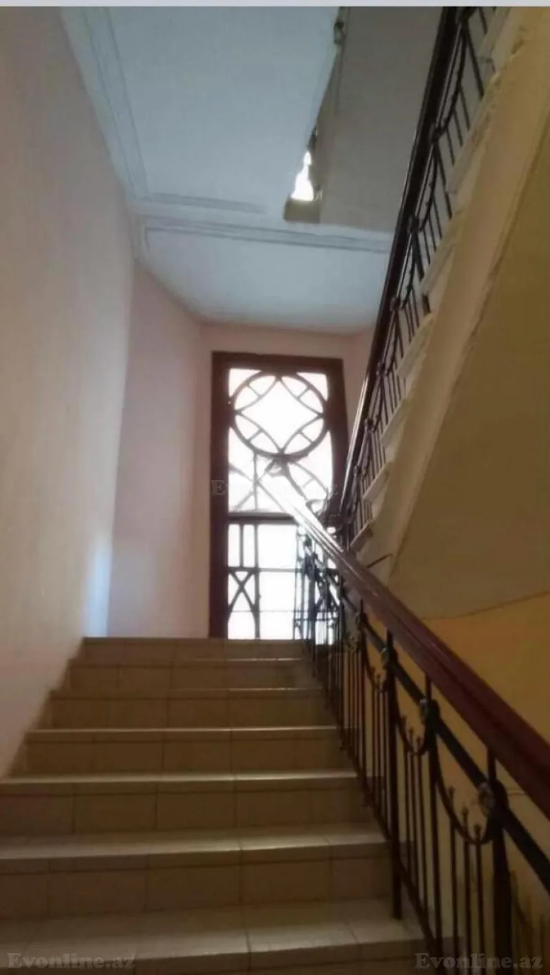 Satılır 5 otaqlı Mənzil Köhnə tikili 172 m² Nizami m. - şəkil 28