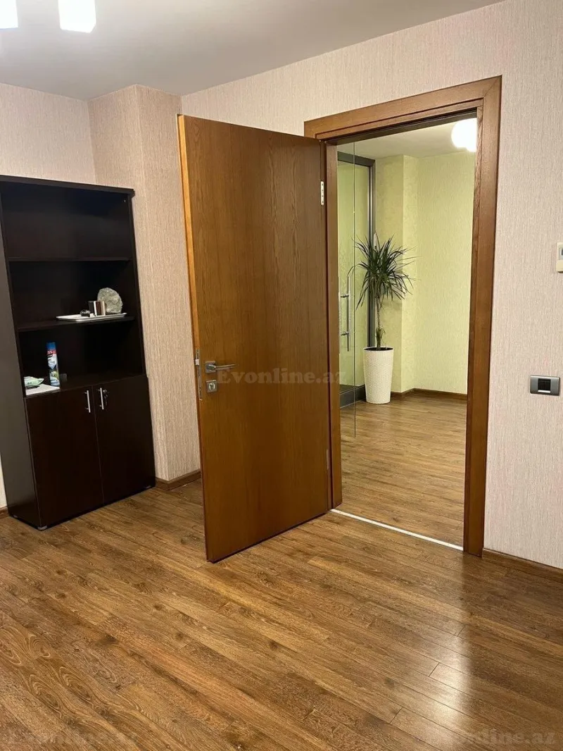 Kirayə verilir Ofis 220 m² Əhmədli m. - şəkil 8