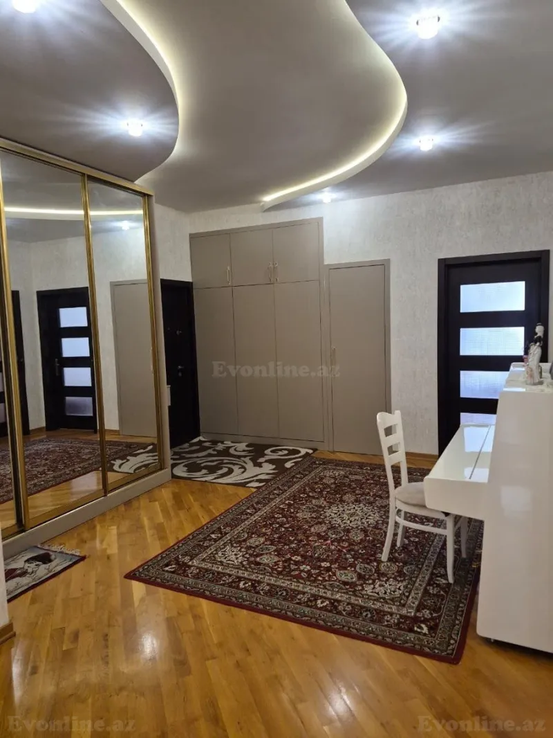 Satılır 3 otaqlı Mənzil Yeni tikili 110 m² İnşaatçılar m. - şəkil 3