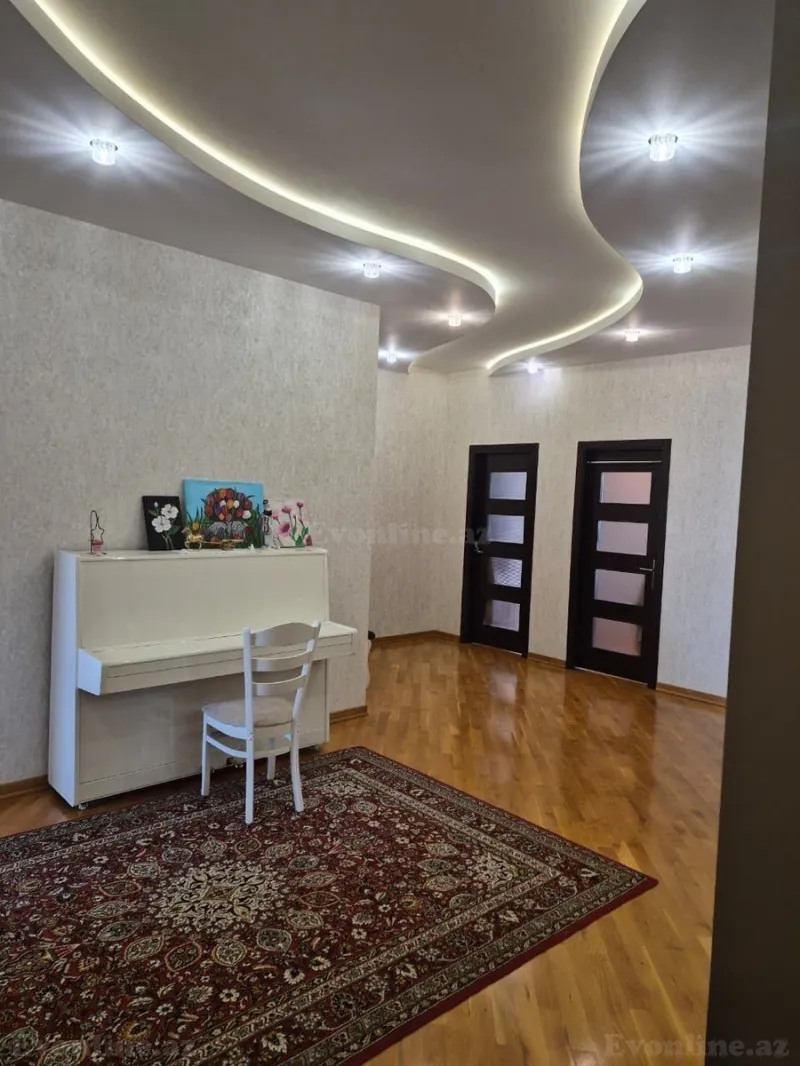 Satılır 3 otaqlı Mənzil Yeni tikili 110 m² İnşaatçılar m. - şəkil 9
