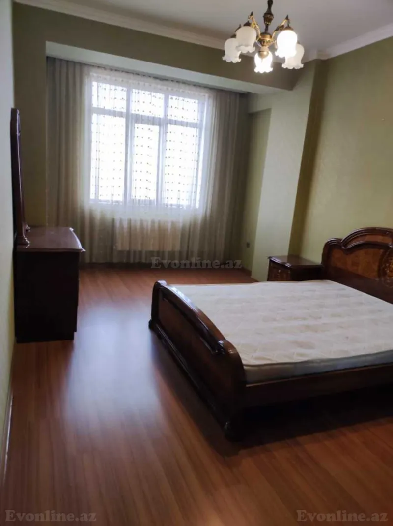 Satılır 3 otaqlı Mənzil Yeni tikili 90 m² Səbail r. - şəkil 7
