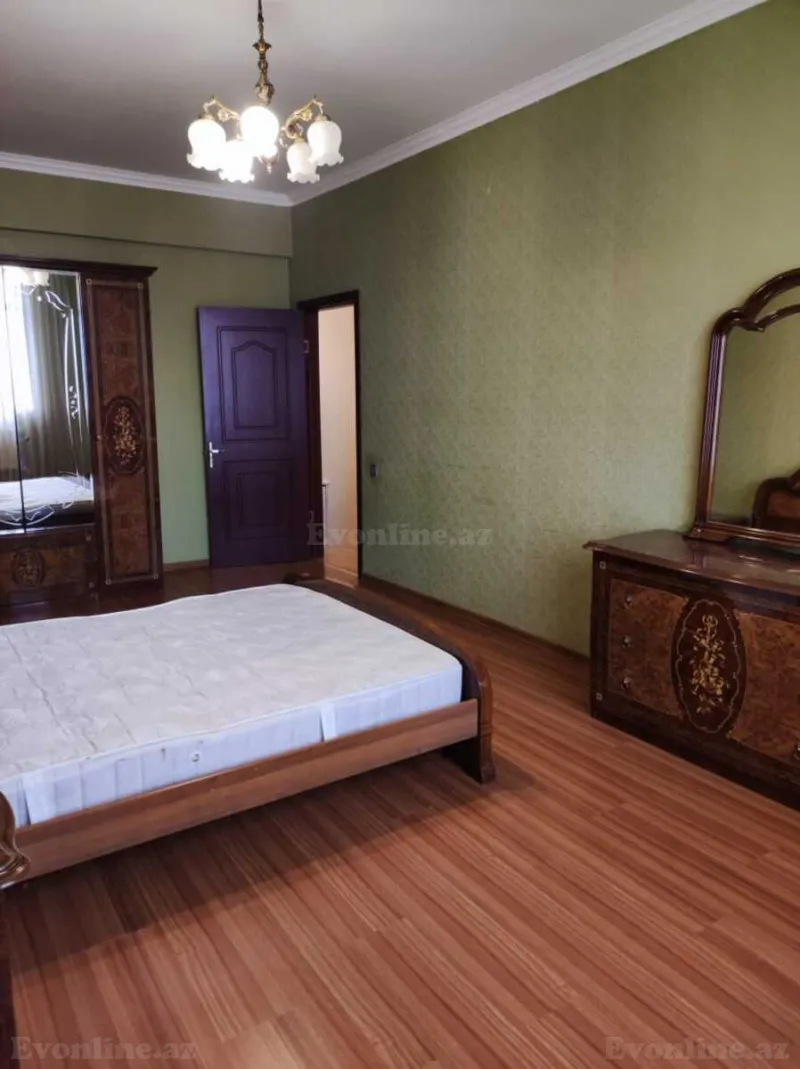 Satılır 3 otaqlı Mənzil Yeni tikili 90 m² Səbail r. - şəkil 8