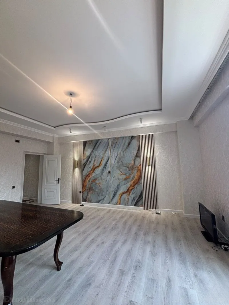Satılır 2 otaqlı Mənzil Yeni tikili 100 m² 6-cı mikrorayon - şəkil 2