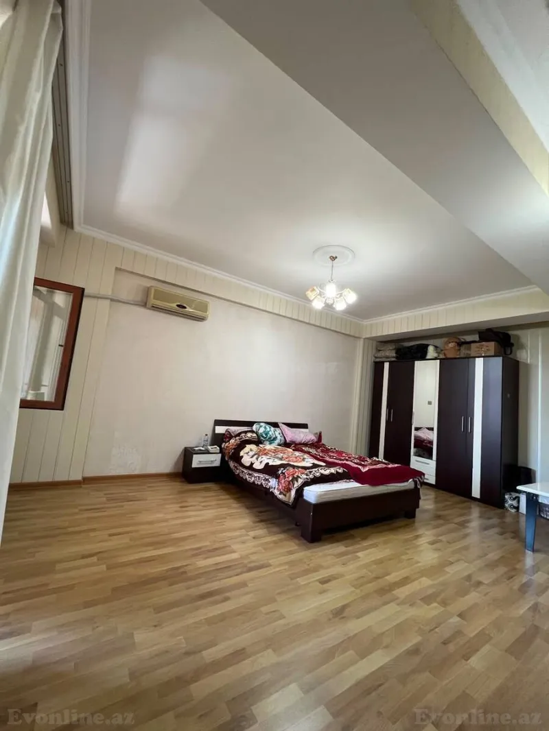 Satılır 3 otaqlı Mənzil Yeni tikili 136 m² İnşaatçılar m. - şəkil 3