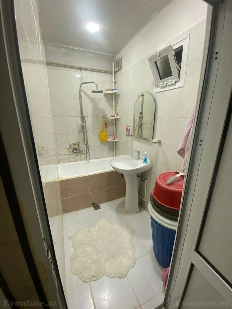 Satılır 5 otaqlı Mənzil Köhnə tikili 120 m² Yeni Günəşli - şəkil 13