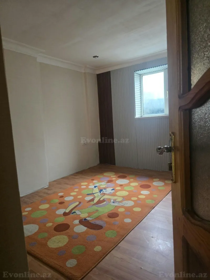Satılır 4 otaqlı Mənzil Köhnə tikili 95 m² Yasamal r. - şəkil 8