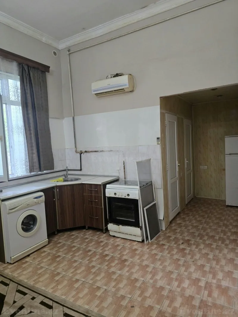 Satılır 4 otaqlı Mənzil Köhnə tikili 95 m² Yasamal r. - şəkil 10