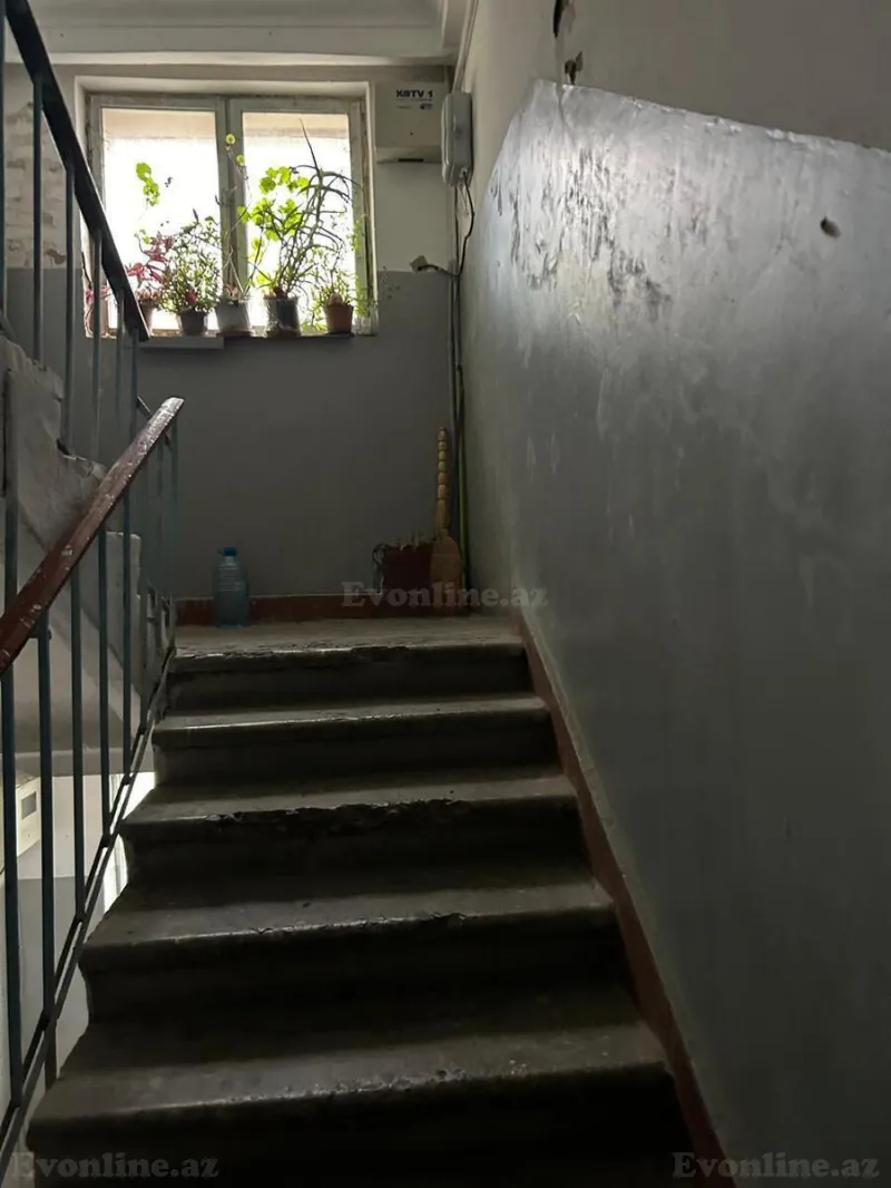 Satılır 2 otaqlı Mənzil Köhnə tikili 49 m² Nizami m. - şəkil 3