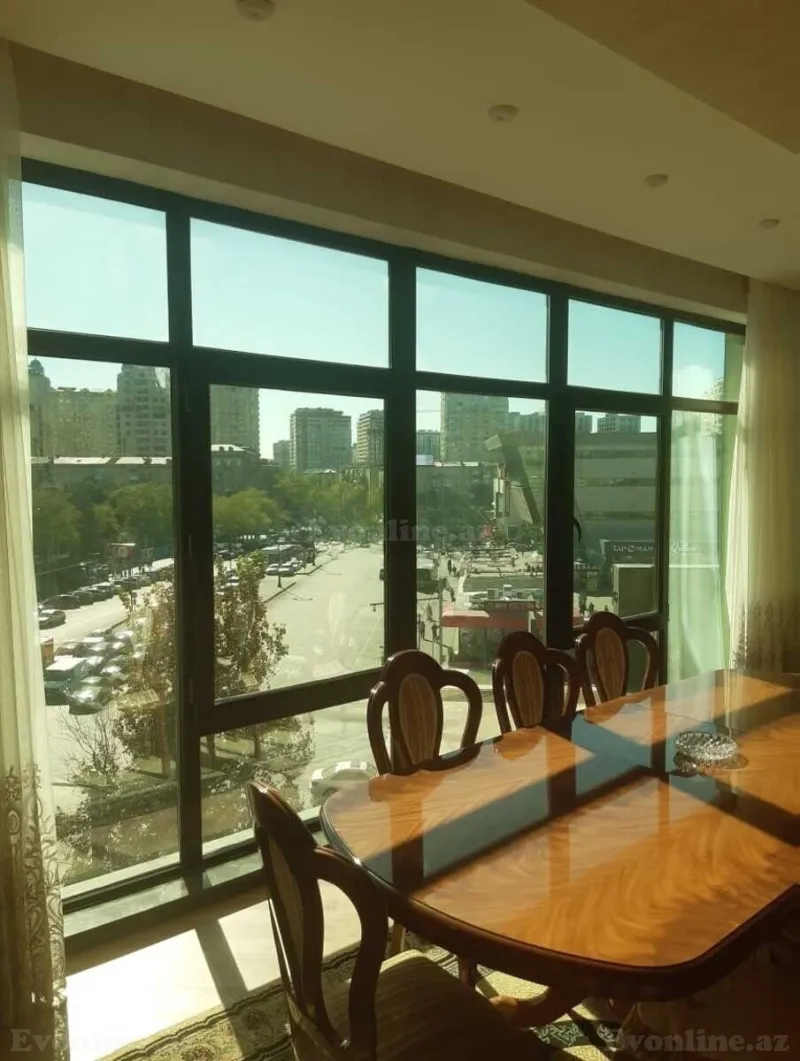 Kirayə verilir 3 otaqlı Mənzil Yeni tikili 130 m² Nəriman Nərimanov m.