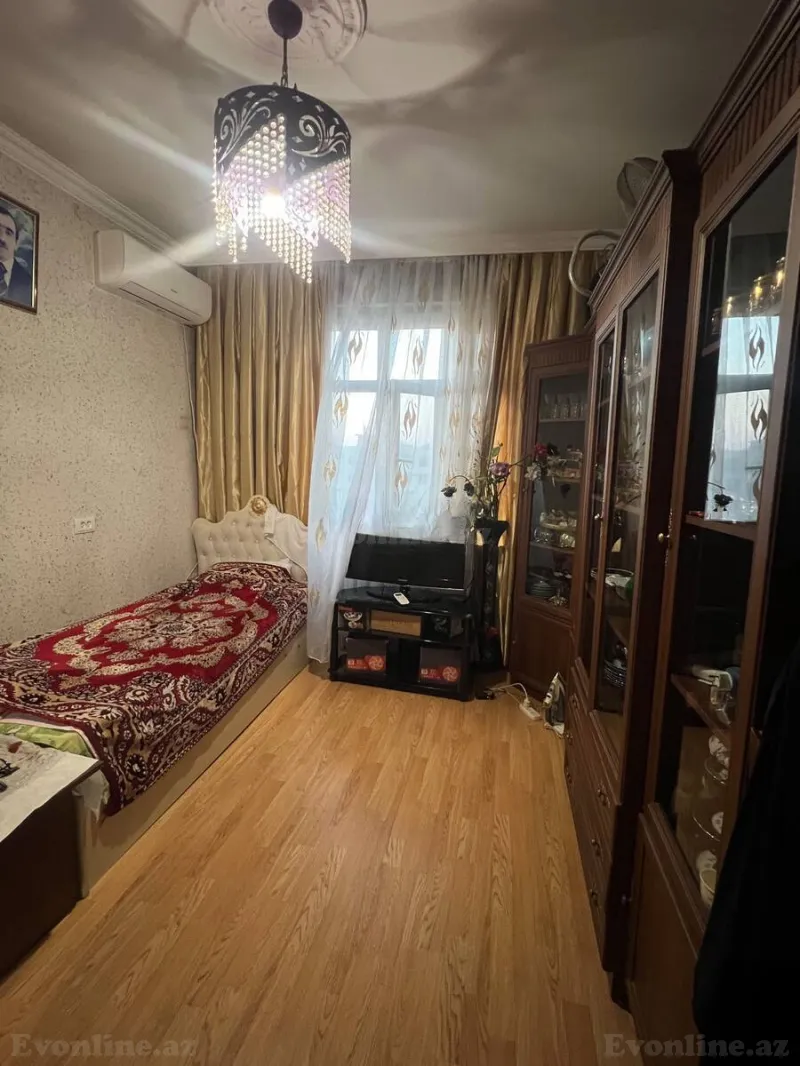 Satılır 2 otaqlı Mənzil Köhnə tikili 58 m² Bakıxanov - şəkil 2