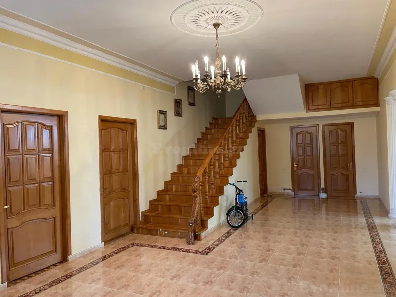 Satılır 7 otaqlı Həyət evi 750 m² Nəsimi m. - şəkil 17