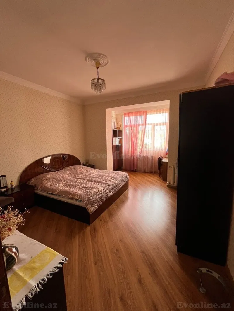 Satılır 2 otaqlı Mənzil Köhnə tikili 61 m² Elmlər Akademiyası m. - şəkil 3
