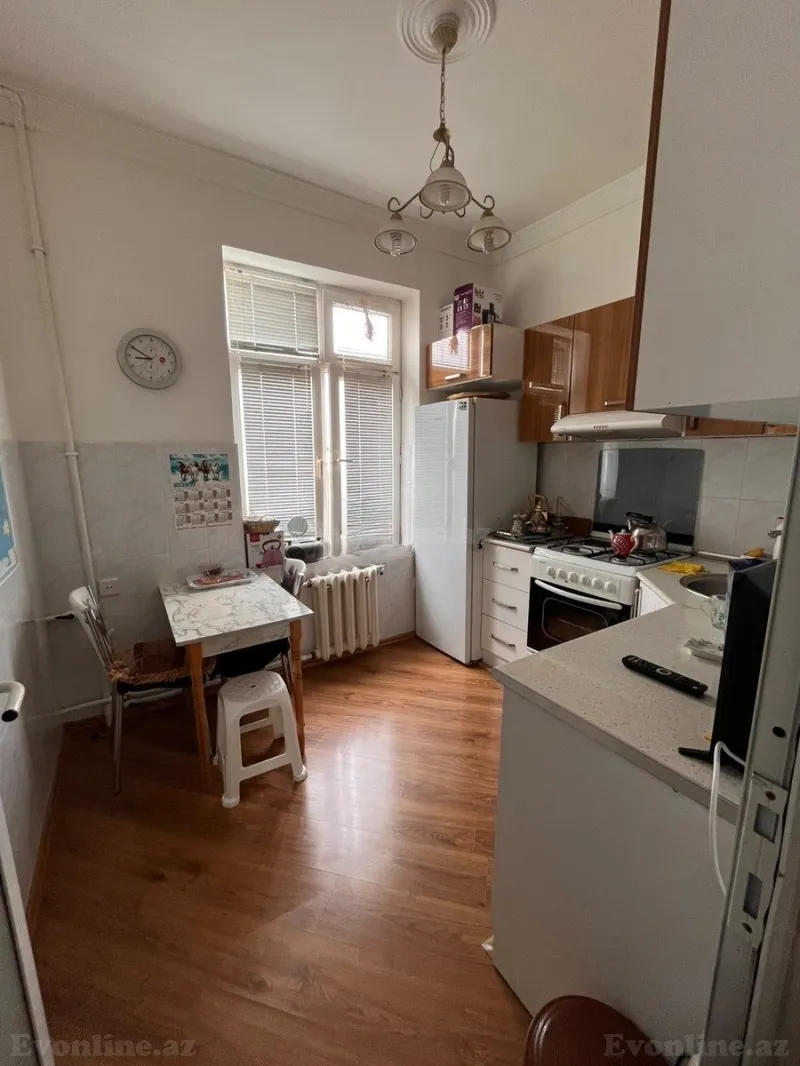 Satılır 2 otaqlı Mənzil Köhnə tikili 61 m² Elmlər Akademiyası m. - şəkil 4