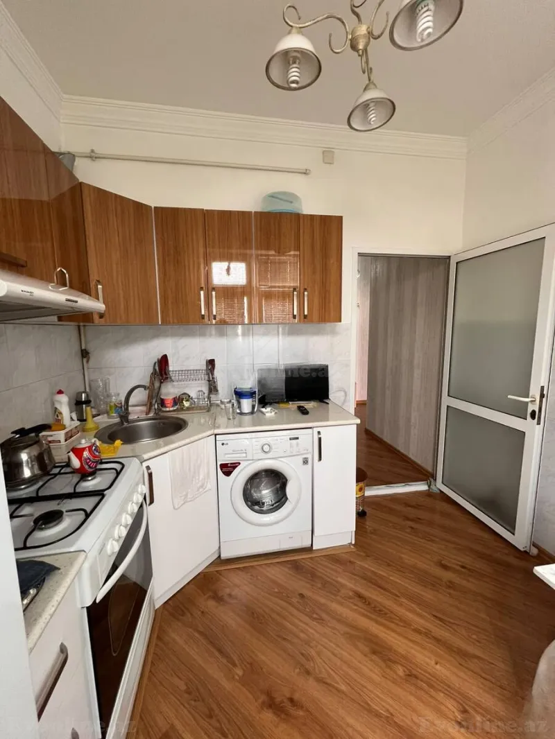 Satılır 2 otaqlı Mənzil Köhnə tikili 606 m² Elmlər Akademiyası m. - şəkil 8