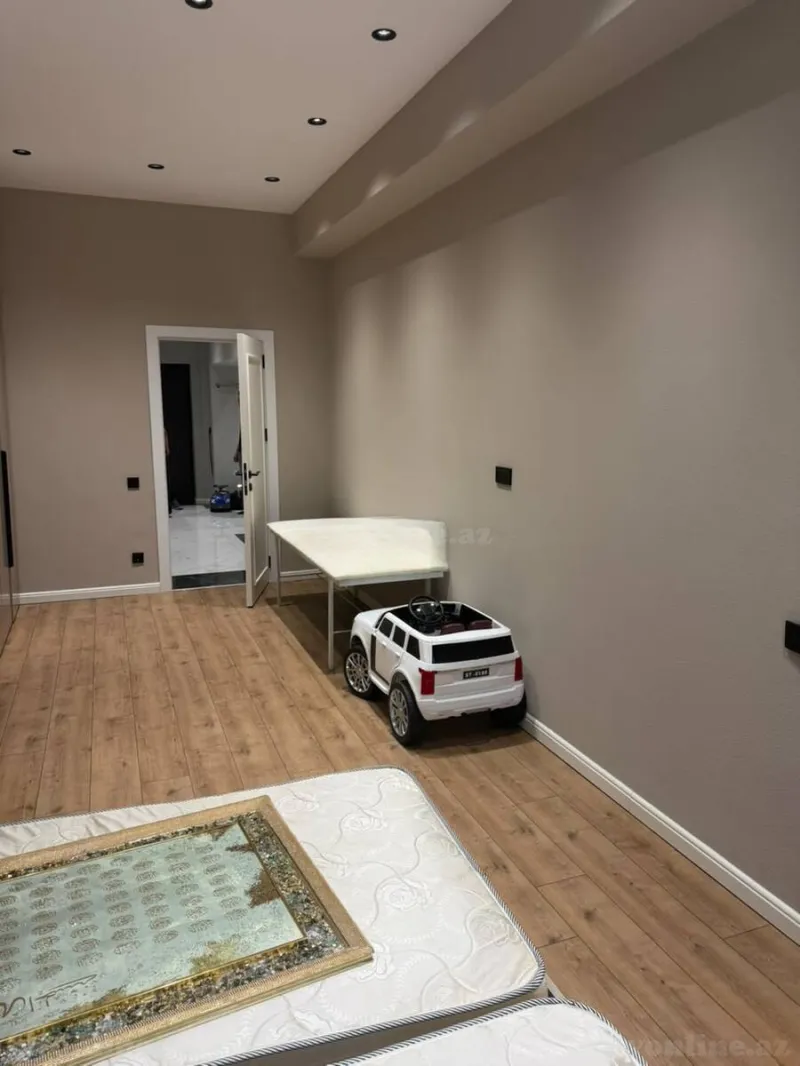 Kirayə verilir 4 otaqlı Mənzil Yeni tikili 180 m² Koroğlu m. - şəkil 10
