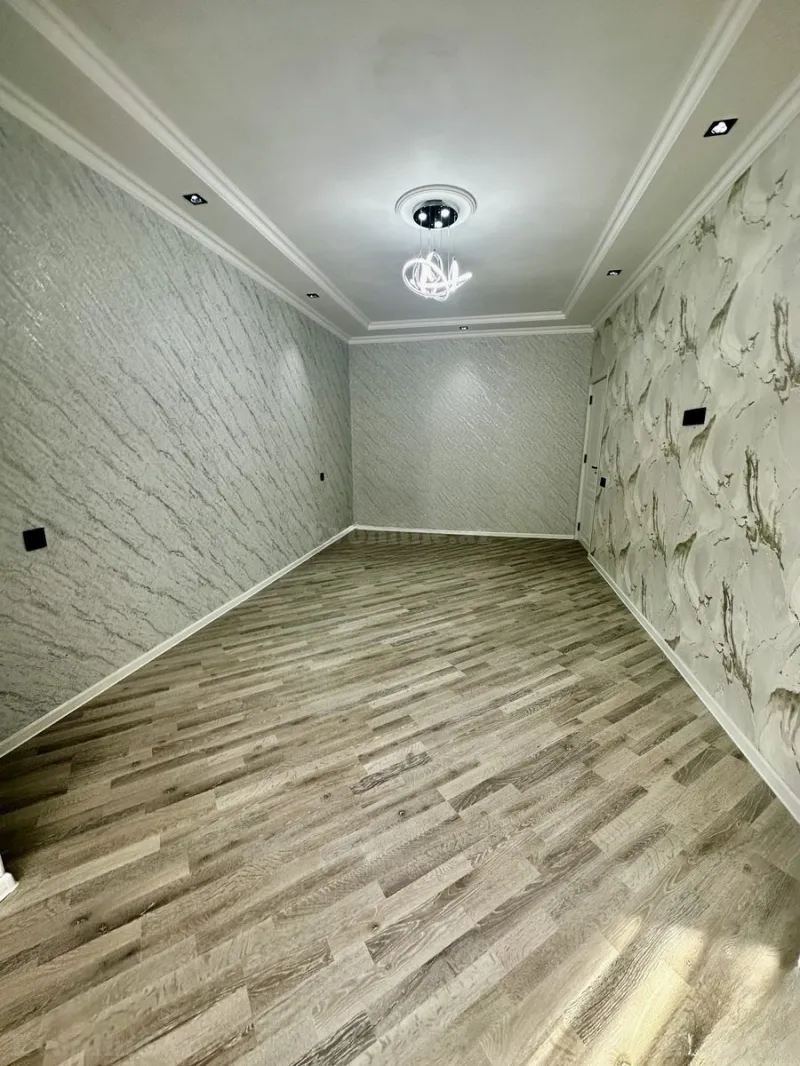 Satılır 2 otaqlı Mənzil Köhnə tikili 66 m² Koroğlu m. - şəkil 3