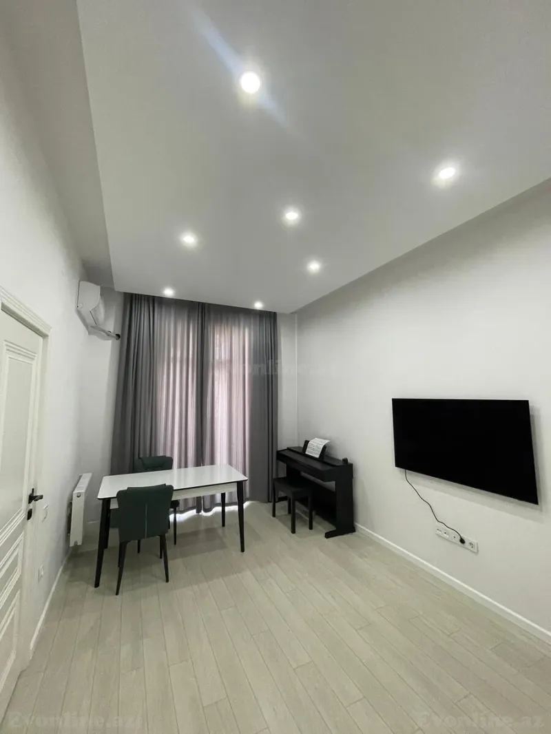 Satılır 2 otaqlı Mənzil Yeni tikili 44 m² Yasamal r. - şəkil 13