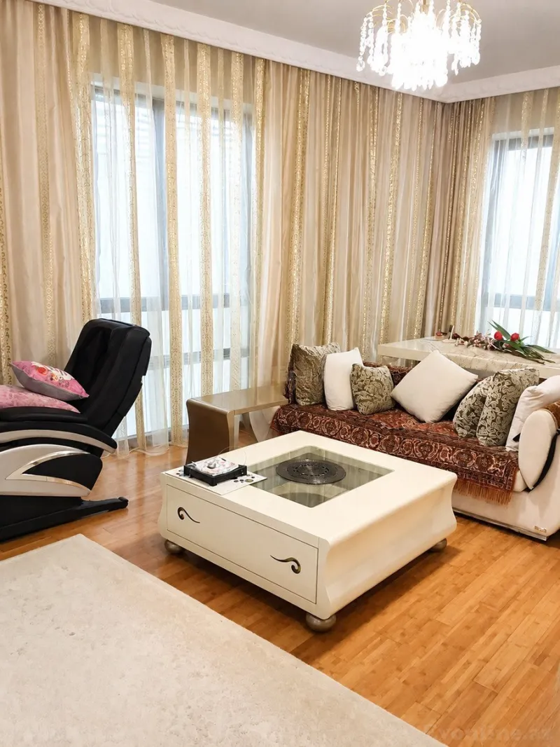 Satılır 2 otaqlı Mənzil Yeni tikili 100 m² 8 Noyabr m.
