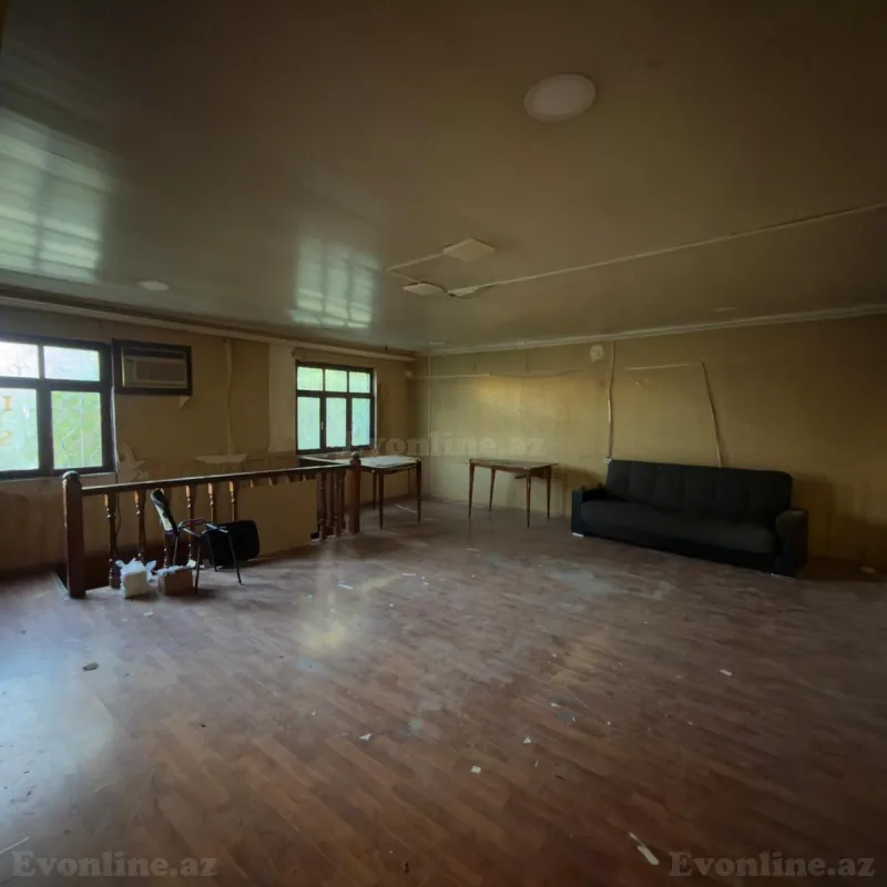 Kirayə verilir Obyekt 200 m² 28 May m.