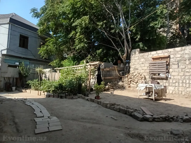 Satılır 6 otaqlı Həyət evi 2.5 m² 28 May m. - şəkil 2