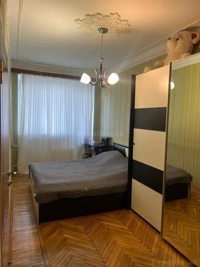 Satılır 4 otaqlı Mənzil Köhnə tikili 100 m² Yasamal r. - şəkil 13