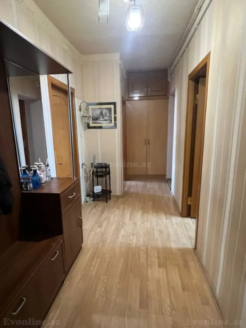 Satılır 4 otaqlı Mənzil Köhnə tikili 100 m² Yasamal r. - şəkil 14