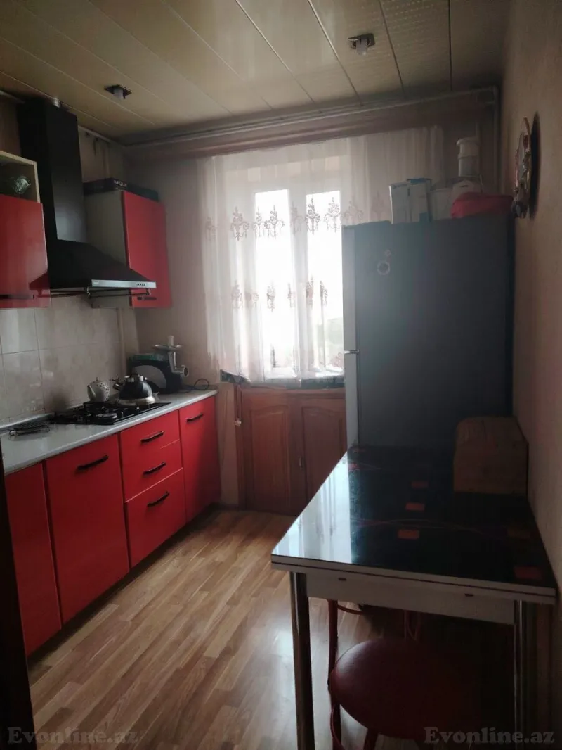 Satılır 4 otaqlı Mənzil Köhnə tikili 100 m² Yasamal r. - şəkil 17